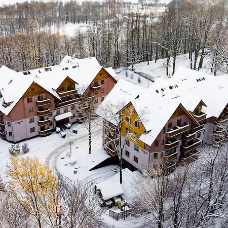 Grey W Spokojnej Okolicy Карпач